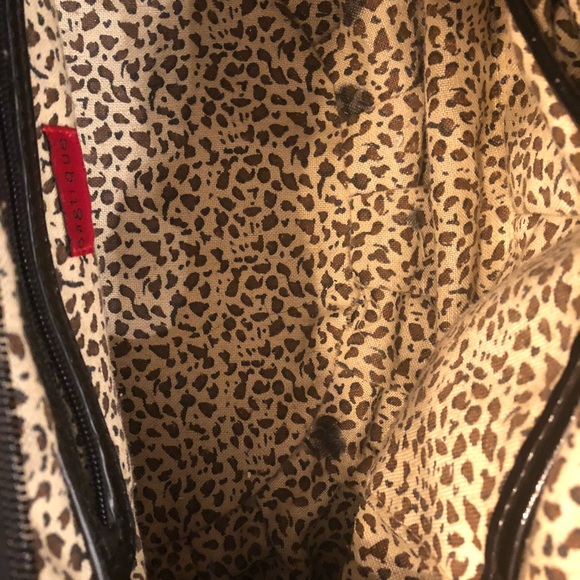 Bagtique patent leather purse - Picture 6 of 7